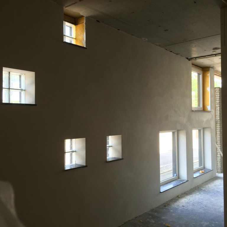 Wanden met veel ramen